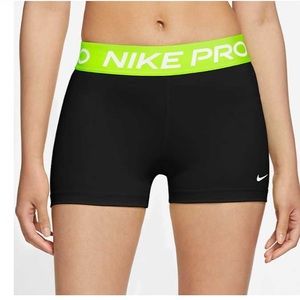Nike Women's pro shorts size large